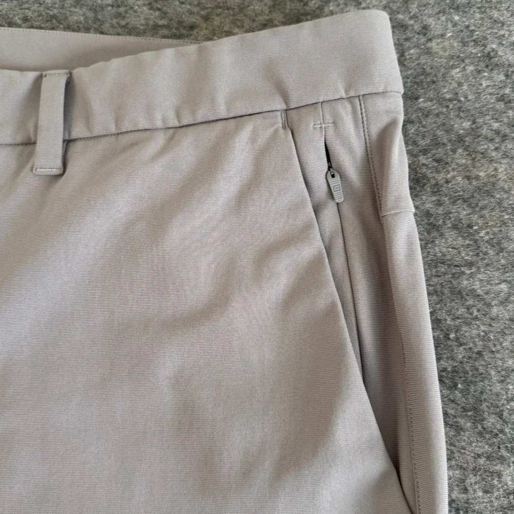 CRZ YOGA 38x30 Light Gray Technical Travel Tapered‎ Trousers Men's Golf Pants